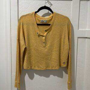 Hollister cropped quarter button yellow long sleeve women’s small